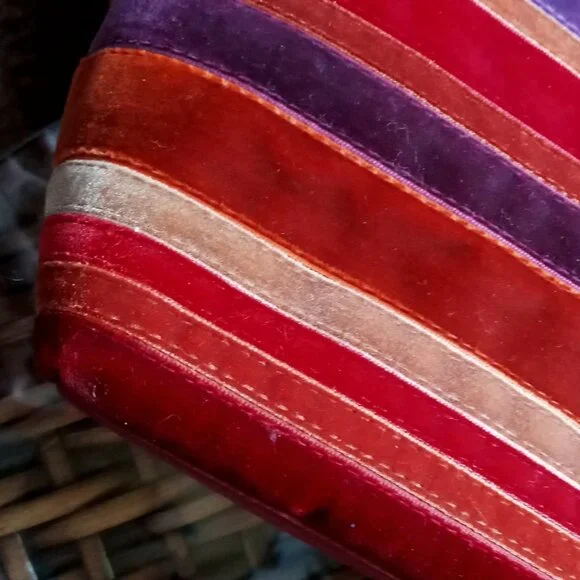 Nice Bath & Body Works Burgundy Tote Satin Velvet Stripes Roomy Purse/Handbag - Picture 7 of 14